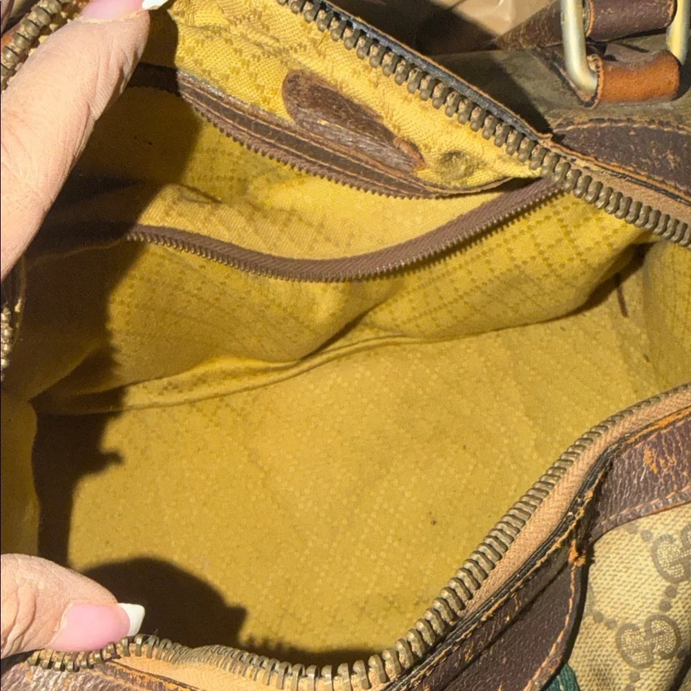 Gucci Brown and Green Signature Duffel Bag with authentic paperwork .